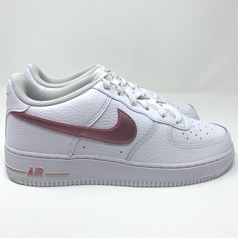 Nike Air Force 1 Women’s Sneakers - Picture 4 of 6